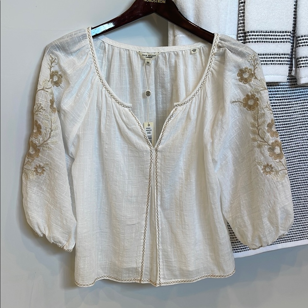 NWT Max Studio peasant top.